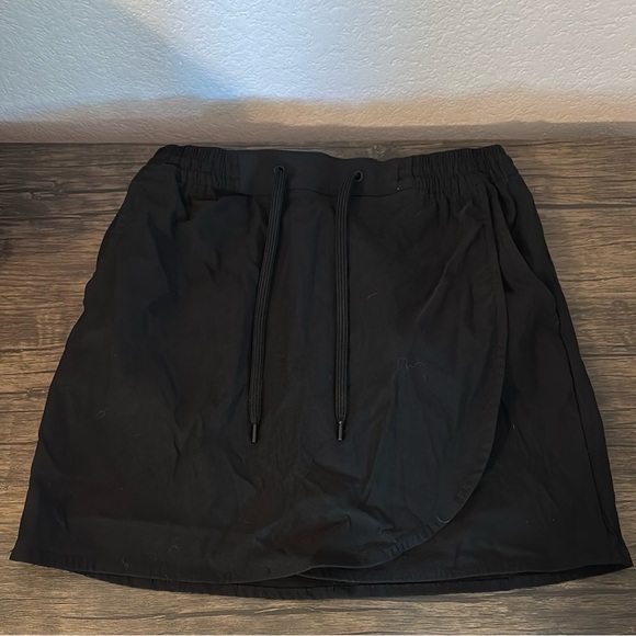 Eddie Bauer Pants - Eddie Bauer black skort size small